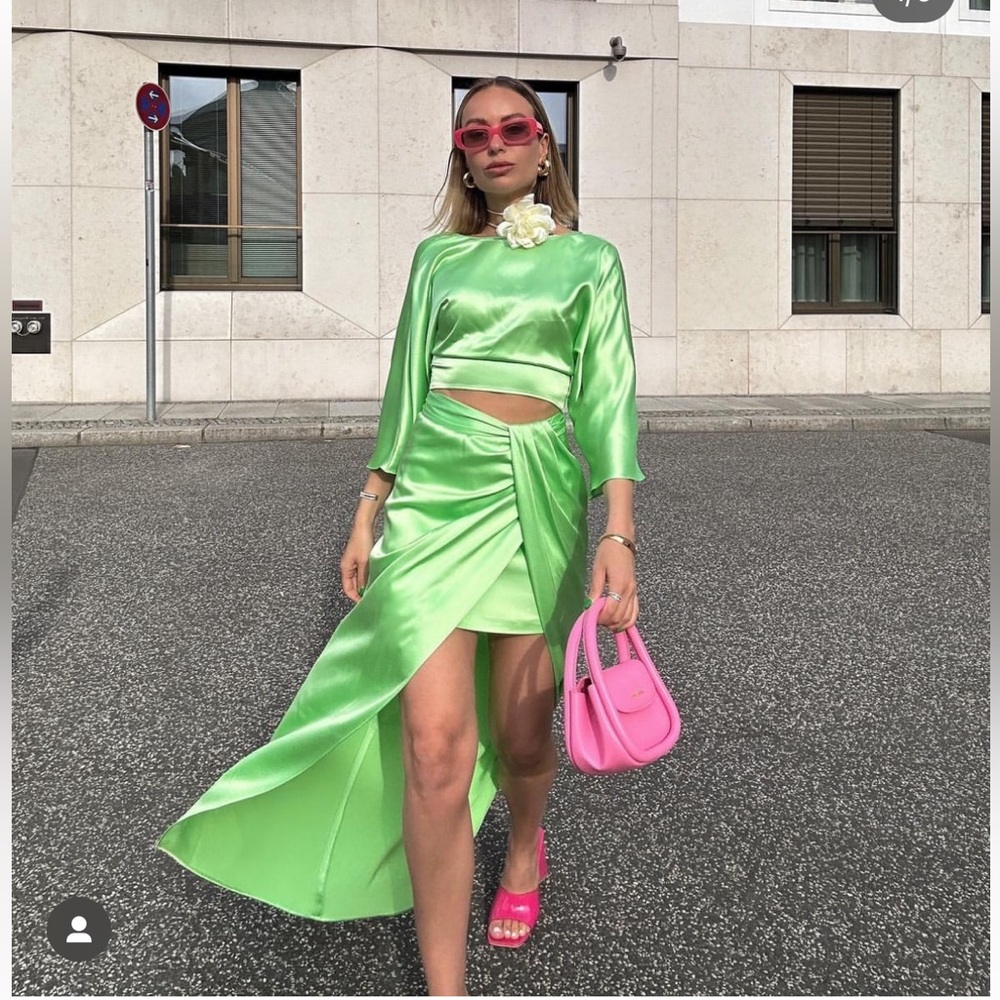 Last 🔥Zara set satin effect skirt and tied top